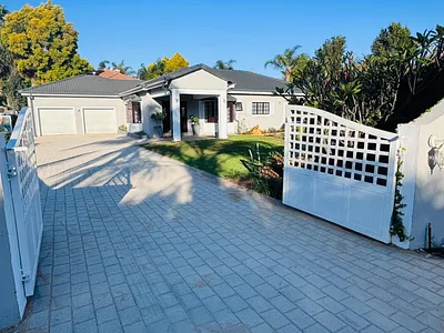 4 Bedroom House To Rent in Pretoria - FTk9.webp