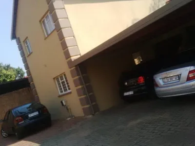 3 Bedroom Apartment To Rent in Pretoria - JxS7.webp