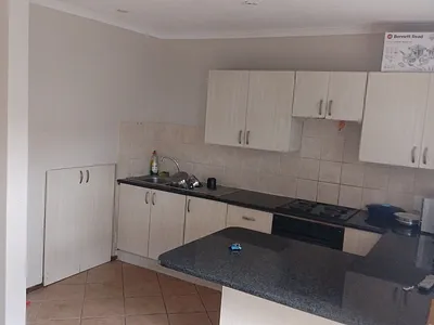 2 Bedroom Apartment To Rent in Pretoria - 6Jjn.webp