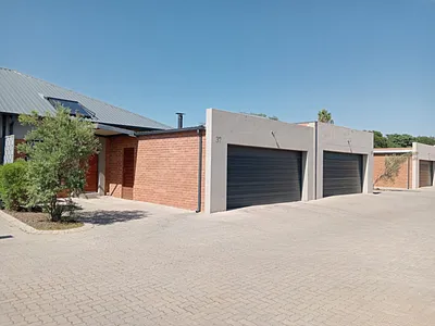 3 Bedroom Townhouse For Sale in Pretoria - OYAg.webp
