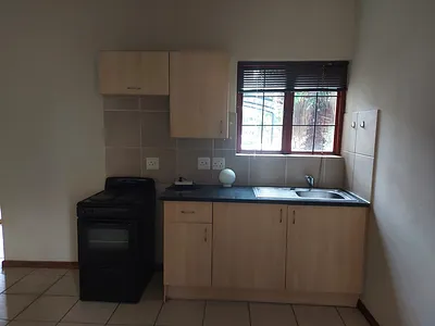 1 Bedroom Apartment To Rent in Pretoria - 74la.webp
