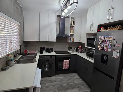 2 Bedroom Apartment For Sale in Pretoria - L762.webp