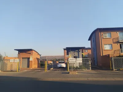 2 Bedroom Apartment To Rent in Pretoria - gGrx.webp