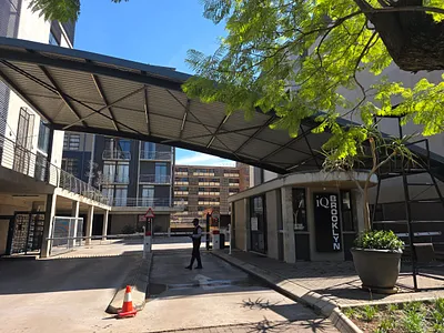 2 Bedroom Apartment To Rent in Pretoria - 2Vz6.webp