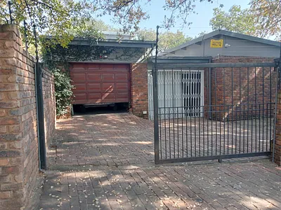 4 Bedroom House To Rent in Akasia - sNKM.webp