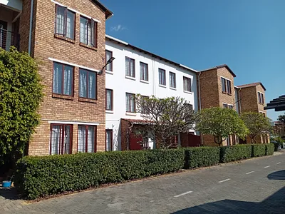 1 Bedroom Apartment To Rent in Pretoria - yb32.webp