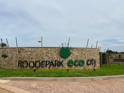 2 Bedroom Apartment To Rent in Pretoria - PkDR.webp