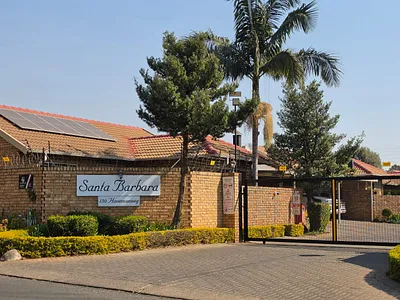 2 Bedroom Townhouse For Sale in Pretoria - N5sF.webp