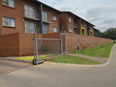 2 Bedroom Apartment To Rent in Pretoria - 5MDu.webp