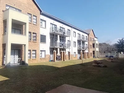 2 Bedroom Apartment To Rent in Pretoria - tNOs.webp