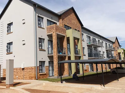 2 Bedroom Townhouse To Rent in Pretoria - ZZZr.webp