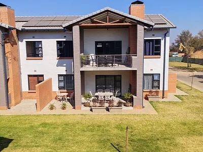 2 Bedroom Apartment For Sale in Pretoria - pTZ5.webp