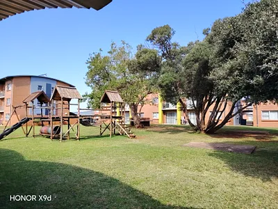 2 Bedroom Apartment To Rent in Pretoria - xt9f.webp
