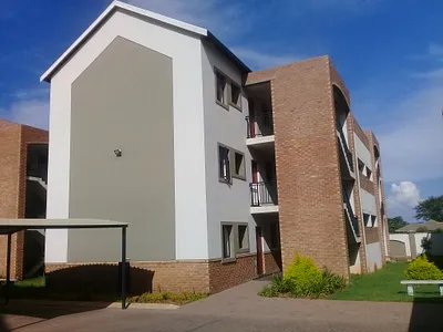 3 Bedroom Apartment To Rent in Pretoria - ILZe.webp