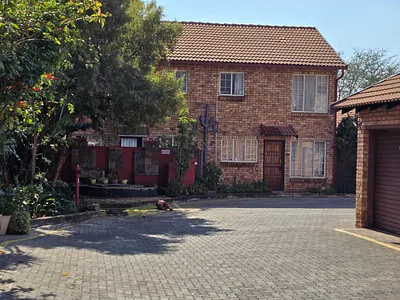 2 Bedroom Apartment For Sale in Pretoria - xD0L.webp