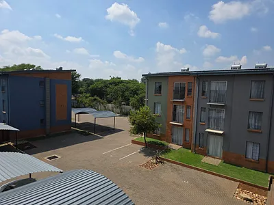 2 Bedroom Townhouse For Sale in Pretoria - dIUL.webp