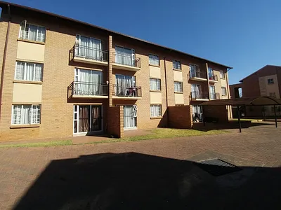 2 Bedroom Townhouse To Rent in Annlin-Wes, Pretoria - lG9W.webp