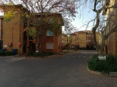 2 Bedroom Apartment To Rent in Pretoria - AQrv.webp