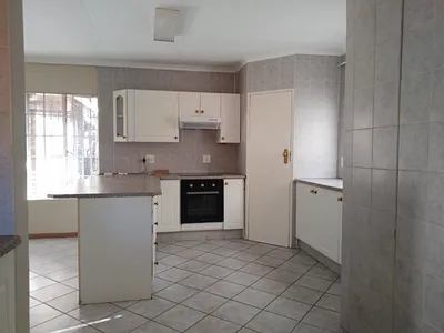 3 Bedroom Townhouse To Rent in Pretoria - 67wR.webp