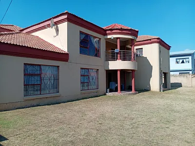 6 Bedroom House To Rent in Pretoria - k74f.webp