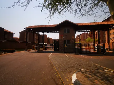 2 Bedroom Apartment To Rent in Pretoria - KRKH.webp