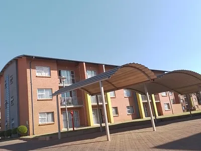 2 Bedroom Apartment To Rent in Pretoria - uV3d.webp