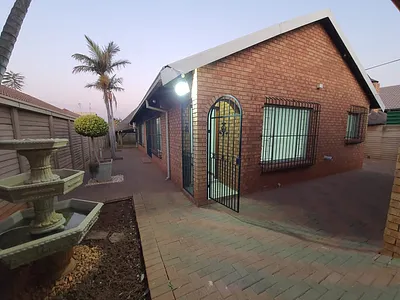 3 Bedroom House To Rent in Pretoria - KY47.webp