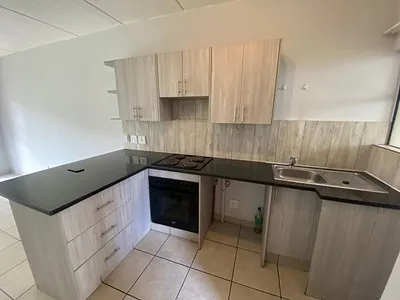 0.5 Bedroom Apartment To Rent in Pretoria - xQiW.webp
