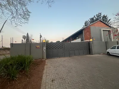 2 Bedroom Apartment To Rent in Pretoria - gtAK.webp