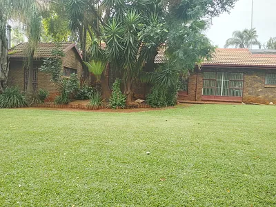 3 Bedroom House To Rent in Akasia - UrUa.webp