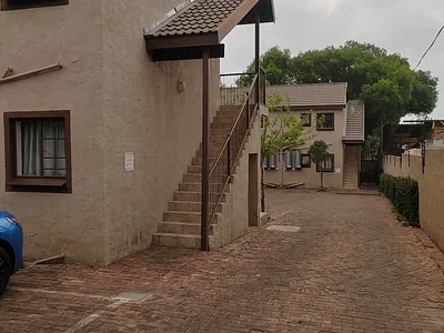 0.5 Bedroom Apartment To Rent in Pretoria - WL5e.webp