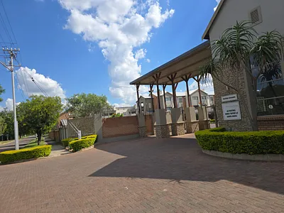 2 Bedroom Apartment For Sale in Pretoria - NeQc.webp