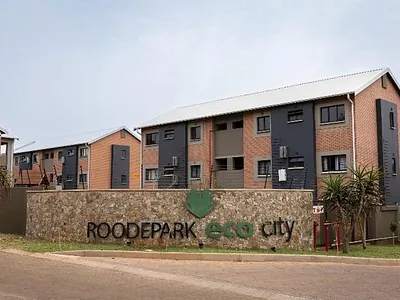 2 Bedroom Apartment To Rent in Pretoria - qEKl.webp