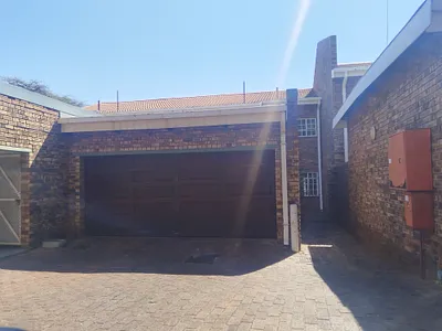 3 Bedroom Apartment To Rent in Pretoria - zOD5.webp