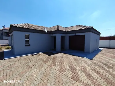 3 Bedroom House To Rent in Pretoria - v9fl.webp