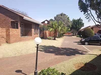 3 Bedroom House To Rent in Akasia - BKxb.webp