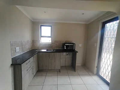 1 Bedroom Apartment For Sale in Pretoria - kmXz.webp