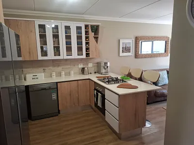 3 Bedroom Apartment To Rent in Pretoria - Tl4B.webp
