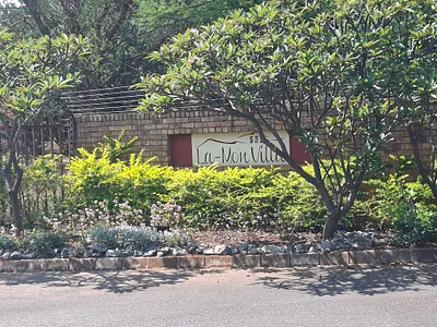 1 Bedroom Apartment To Rent in Pretoria - Agy0.webp