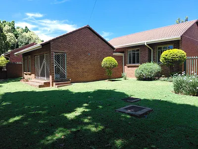 3 Bedroom Townhouse To Rent in Akasia - WvTL.webp