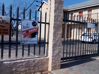 0.5 Bedroom Apartment To Rent in Pretoria - 0y0i.webp