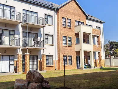 2 Bedroom Apartment For Sale in Pretoria - 99xy.webp
