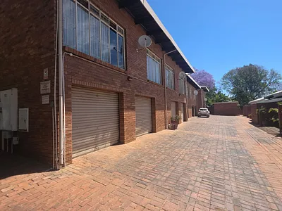 3 Bedroom Apartment To Rent in Pretoria - img