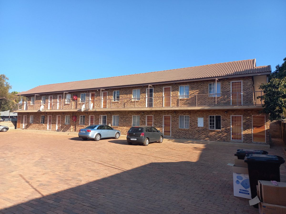 Property To Rent on Qwengo