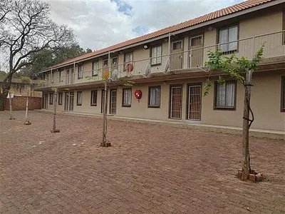 0.5 Bedroom Apartment To Rent in Pretoria - fRr4.webp