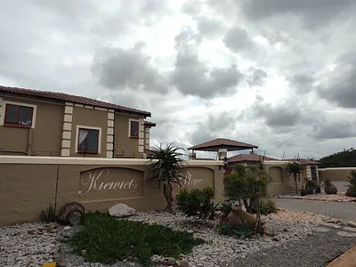 2 Bedroom Apartment To Rent in Pretoria - 9Qa8.webp