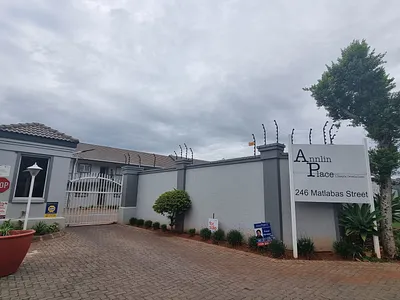 1 Bedroom Townhouse For Sale in Pretoria - EU0k.webp