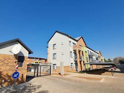 2 Bedroom Townhouse For Sale in Pretoria - Jono.webp