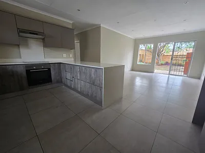 3 Bedroom Townhouse For Sale in Pretoria - NEfw.webp