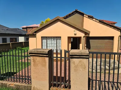 3 Bedroom House To Rent in Akasia - MCIK.webp